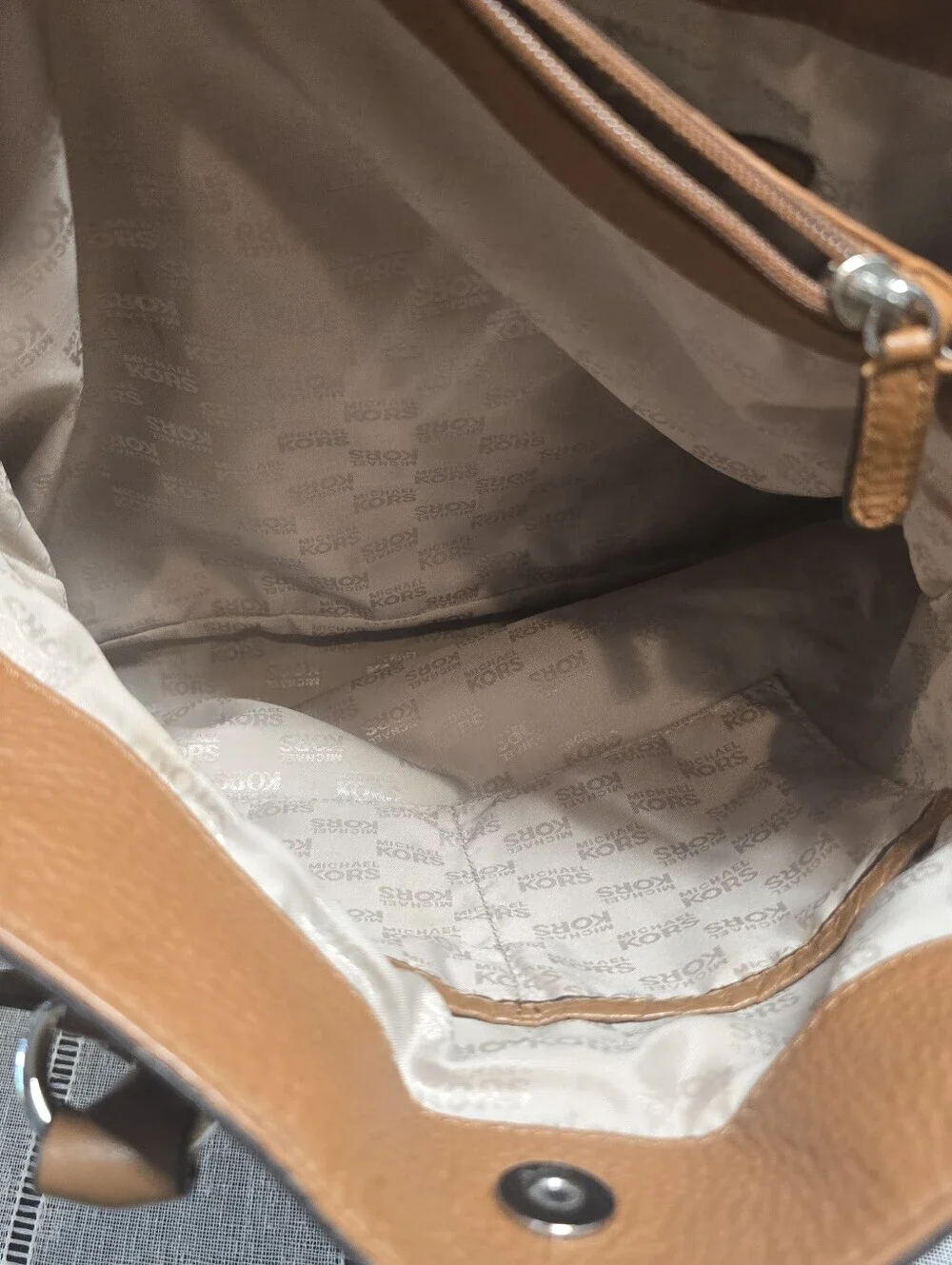 MICHAEL KORS Tan Leather Satchel with Gold Hardware